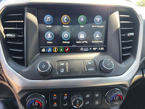 Used 2023 GMC Acadia SLT image 20