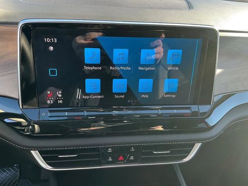 Used 2024 Volkswagen Atlas SE image 15