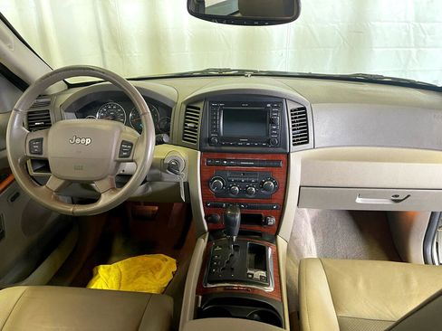 Used 2005 Jeep Grand Cherokee Limited image 17