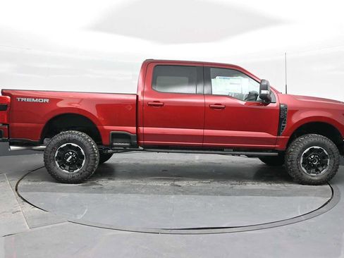 New 2025 Ford F250 XLT w/ Black Appearance Package image 9