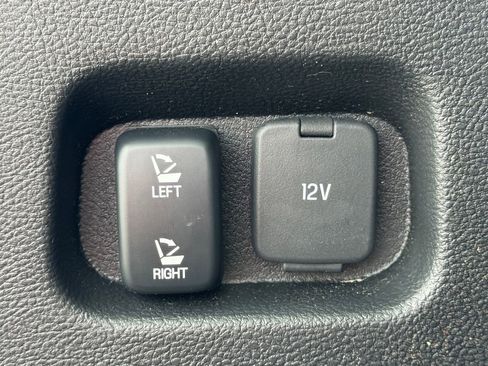 Used 2024 Ford Edge SEL w/ Convenience Package image 32