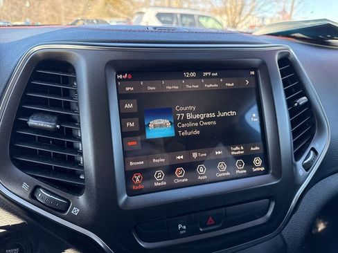 Used 2019 Jeep Cherokee Trailhawk w/ Cold Weather Group image 26