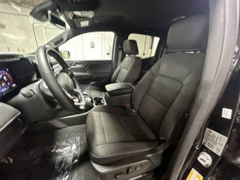 Certified 2024 Chevrolet Colorado LT w/ LT Convenience Package II AWD/4WD image 19