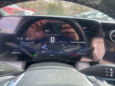 New 2026 Chevrolet Equinox EV LT image 18