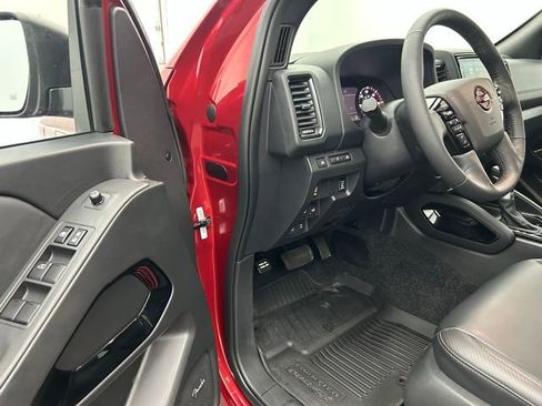 Used 2022 Nissan Frontier PRO-4X w/ Pro-4X Premium Package image 28