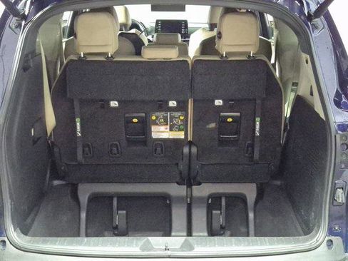 Certified 2023 Toyota Sienna XLE image 26