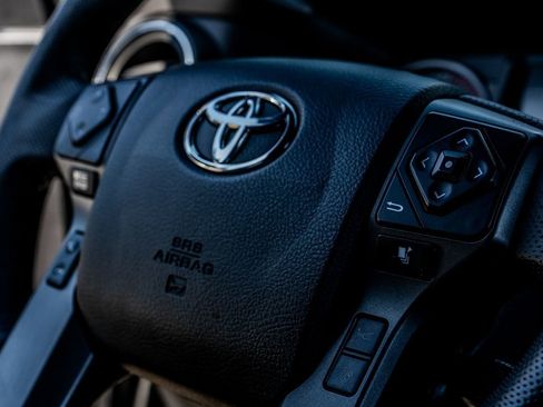 Used 2020 Toyota Tacoma TRD Sport image 30