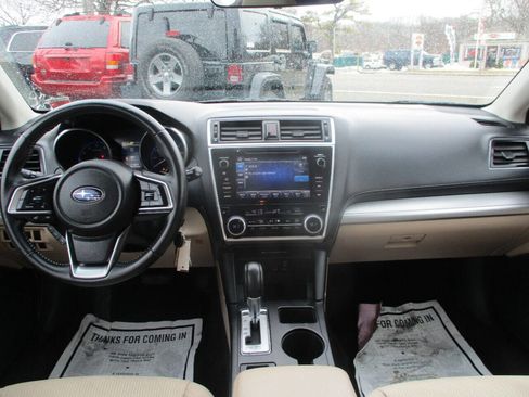Used 2018 Subaru Outback 2.5i Premium image 17