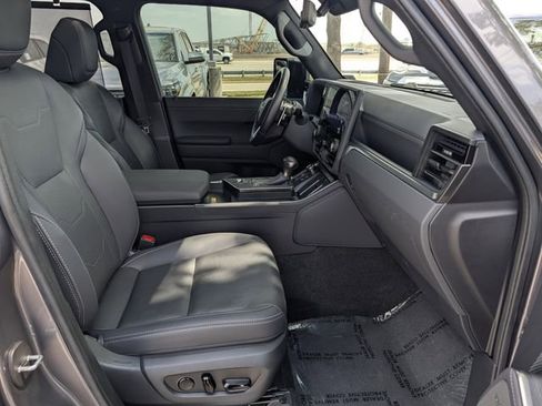 Used 2022 Jeep Grand Cherokee L Overland image 8