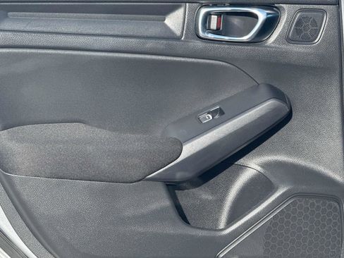 Used 2025 Honda Civic Sport image 12