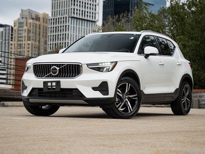 Certified 2025 Volvo XC40 B5 Core