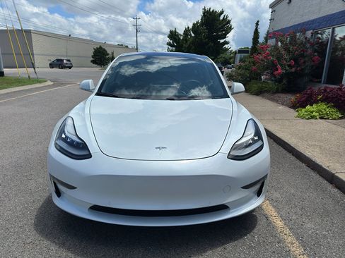Used 2019 Tesla Model 3 RWD image 9