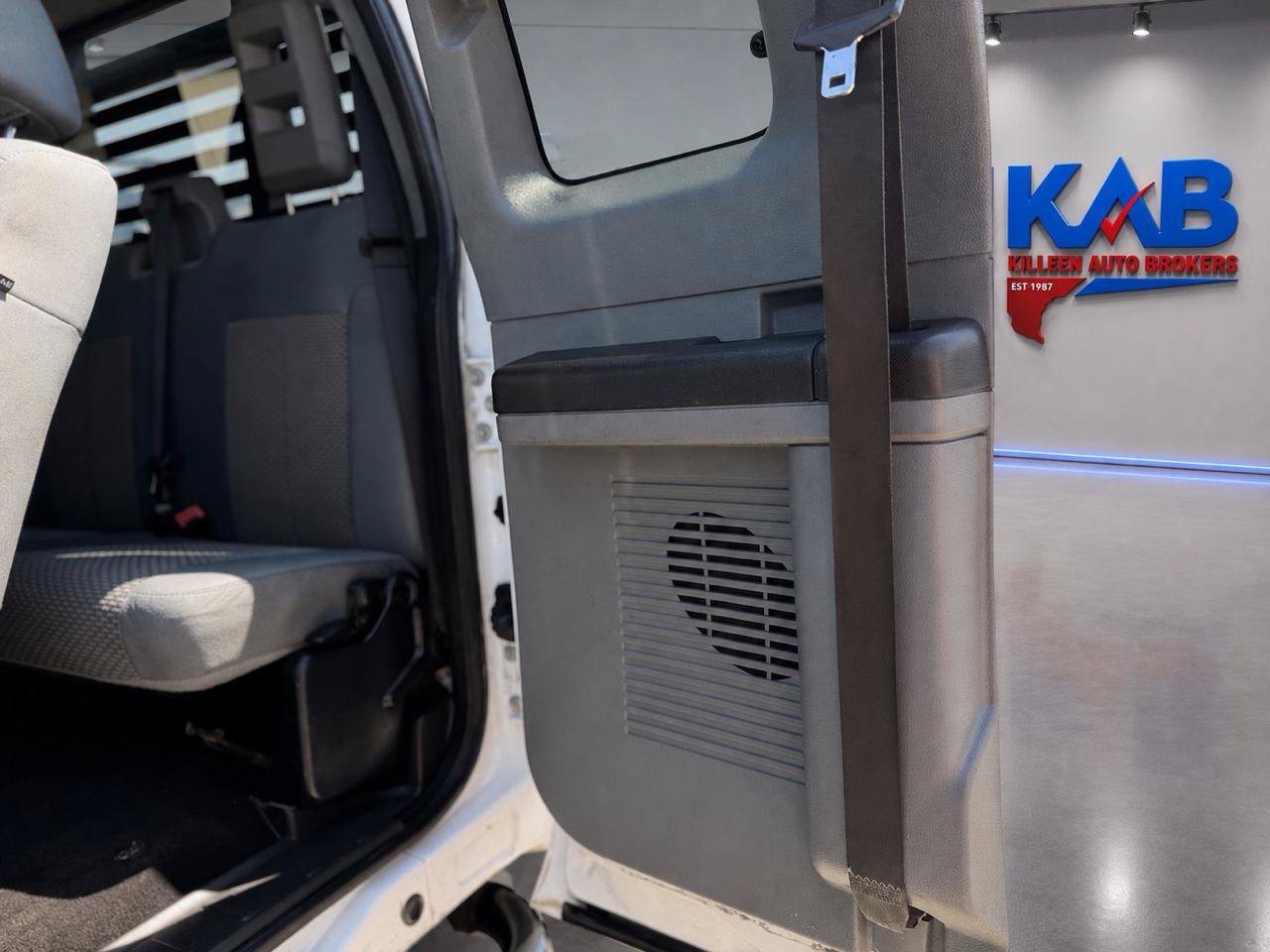 Used 2011 Ford F250 XLT w/ XLT Interior Pkg AWD/4WD image 12