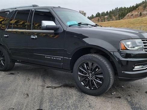 Used 2015 Lincoln Navigator 4WD image 4