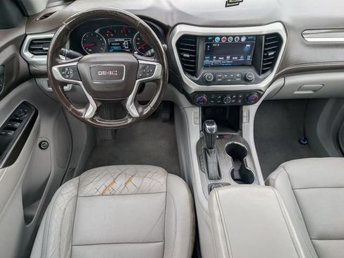 Used 2019 GMC Acadia SLT FWD image 6