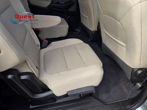 Used 2022 Chevrolet Traverse LT AWD/4WD image 58