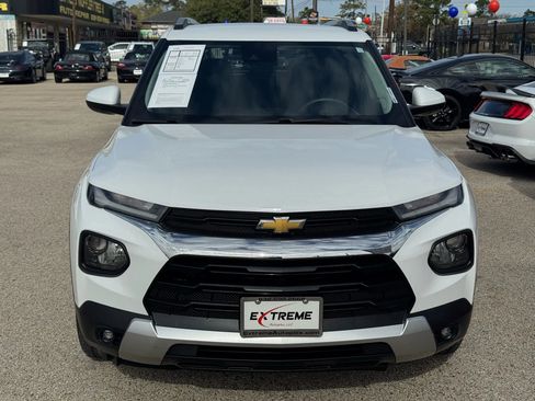 Used 2022 Chevrolet TrailBlazer LT w/ Convenience Package image 2