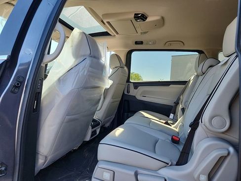 New 2026 Honda Odyssey Touring image 10