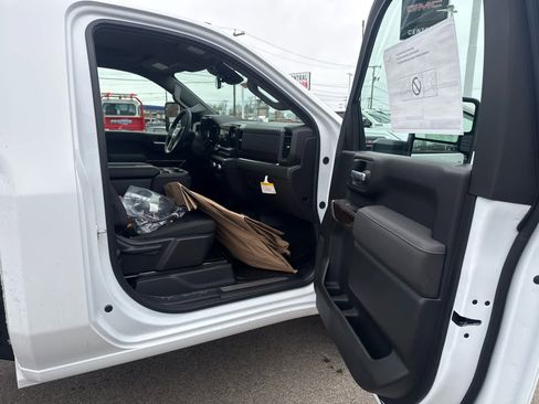 New 2026 GMC Sierra 3500 SLE w/ SLE Convenience Package image 11
