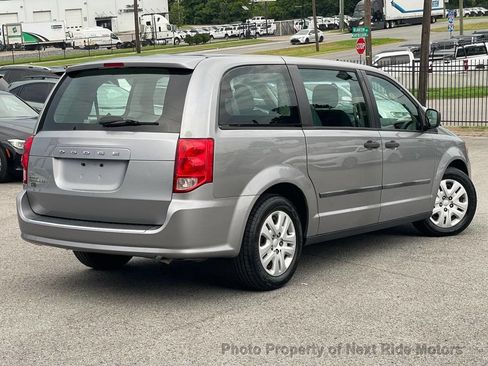 Used 2015 Dodge Grand Caravan American Value Package FWD image 29