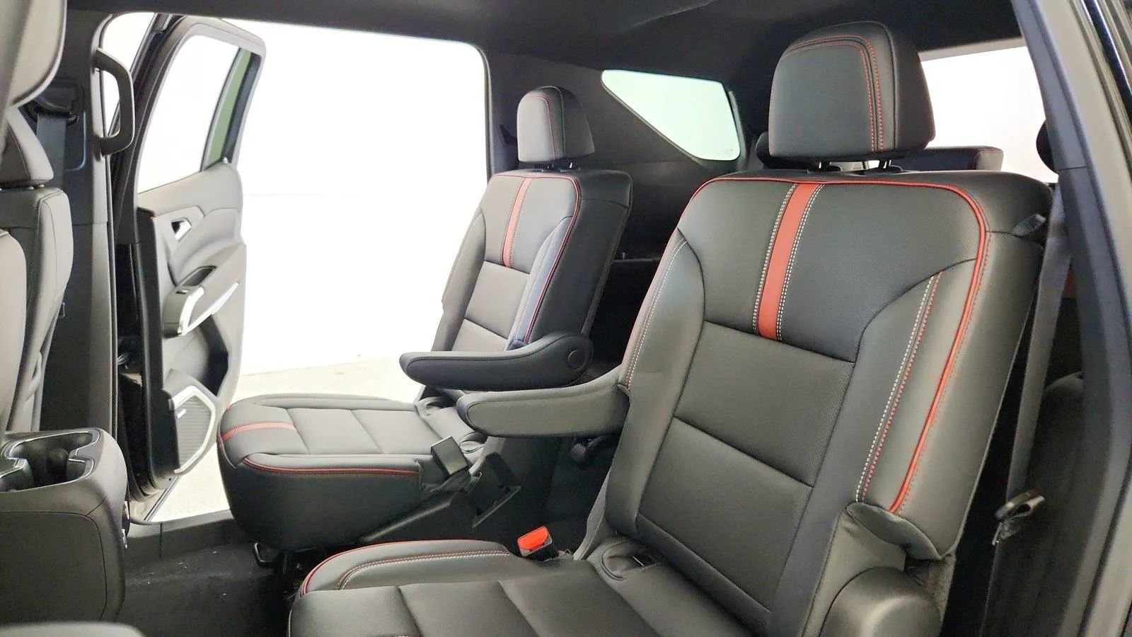 New 2027 Chevrolet Traverse RS AWD/4WD image 24