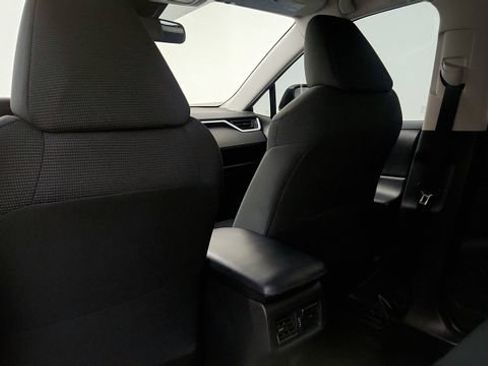 Used 2022 Toyota RAV4 LE FWD image 45