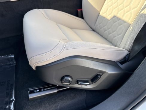 New 2026 Volvo XC90 B6 Plus image 11