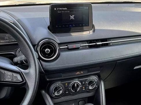 Used 2020 Toyota Yaris LE FWD image 6