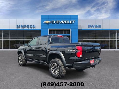 Used 2025 Chevrolet Colorado ZR2 AWD/4WD image 6