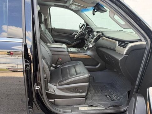 Used 2019 GMC Yukon Denali w/ Denali Ultimate Package AWD/4WD image 25