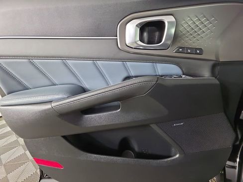 Certified 2025 Kia Sorento SX Prestige image 35