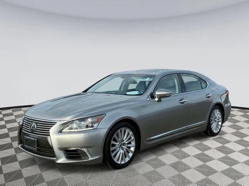 Used 2017 Lexus LS 460 AWD w/ Comfort Package image 5