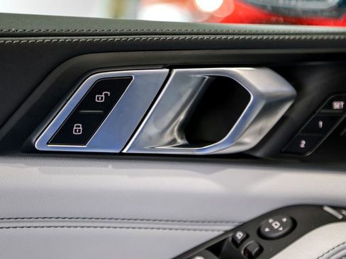 New 2026 BMW X5 M60i image 18