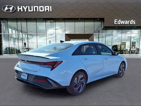 New 2025 Hyundai Elantra Sport image 7