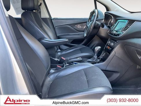 Used 2022 Buick Encore Preferred AWD/4WD image 15