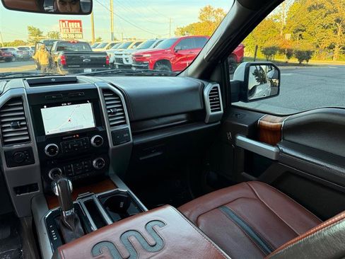 Used 2018 Ford F150 King Ranch image 29