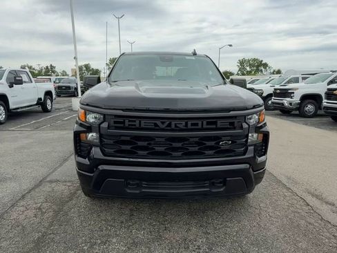 Used 2023 Chevrolet Silverado 1500 Custom w/ LPO, Dark Essentials Package RWD image 3