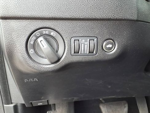 Used 2023 Dodge Charger SXT RWD image 21