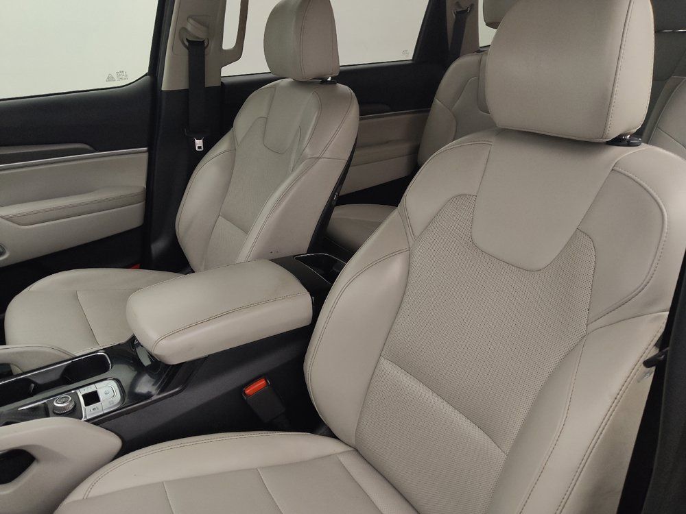 Used 2021 Kia Telluride S FWD image 17