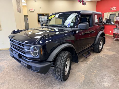 Used 2021 Ford Bronco 2-Door AWD/4WD image 3