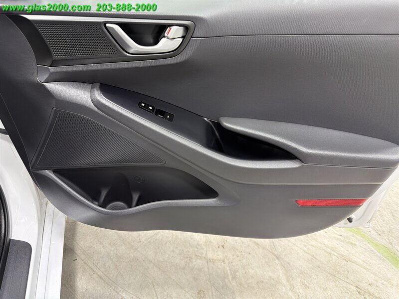 Used 2018 Hyundai Ioniq Blue FWD image 26