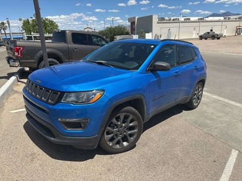 Used 2021 Jeep Compass Latitude FWD image 1