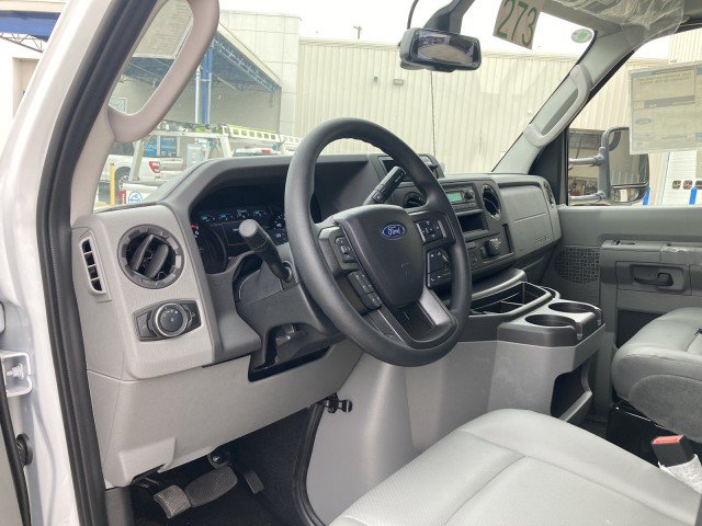 New 2027 Ford E-350 and Econoline 350 Super Duty w/ Power Equipment Group RWD image 11