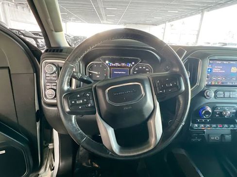 Used 2022 GMC Sierra 3500 Denali w/ Denali Ultimate Package image 16