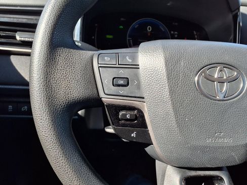 Certified 2025 Toyota Camry LE image 23