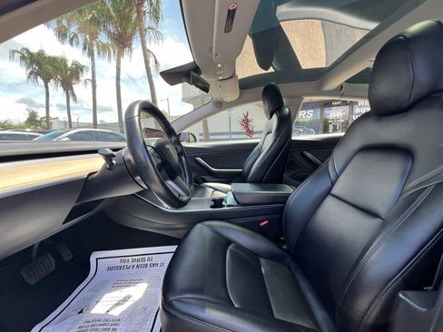 Used 2018 Tesla Model 3 Long Range image 6