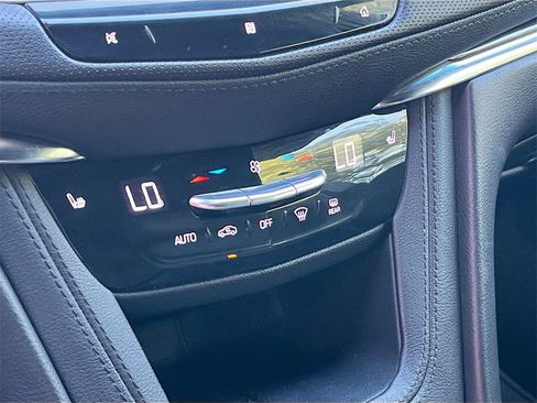 Used 2020 Cadillac XT5 Premium Luxury image 20