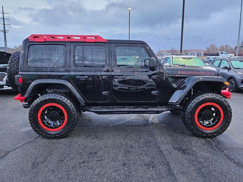 Used 2018 Jeep Wrangler Unlimited Rubicon image 2