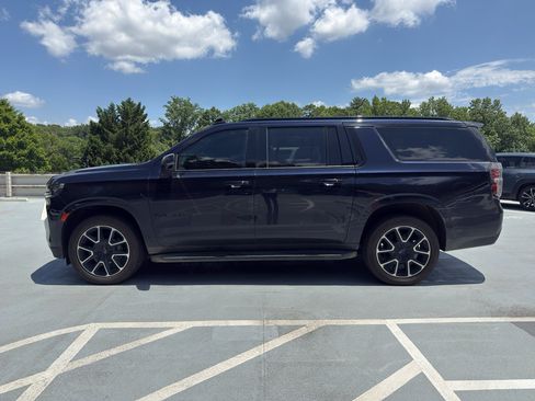 Used 2021 Chevrolet Suburban RST w/ Luxury Package RWD image 5