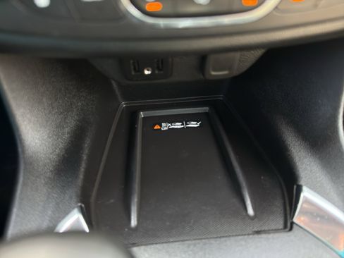Used 2023 Chevrolet Traverse LT AWD/4WD image 21